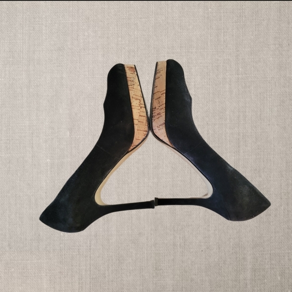 Nine West  Suede 4" heels - Picture 4 of 5